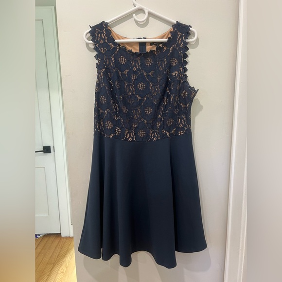 Dress - Picture 1 of 3